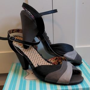 Size 10 Bettie Page Cerelia Heels